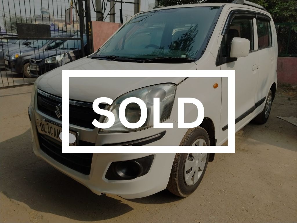 wagonr-white-dl4c-canva
